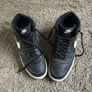 Nike men’s 9.5 black Court Vision high tops